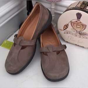 Hotter Tan Serenity Button/Loop Closure Strap Flats Sz 8.5M NWT